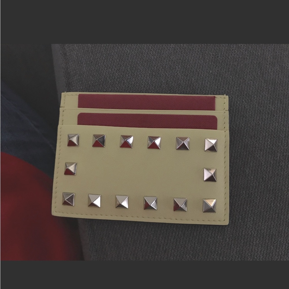 NWT Valentino Garavani rockstud card wallet